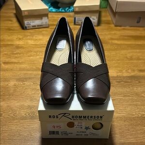 Ros Hommerson Women's Brown Shoes